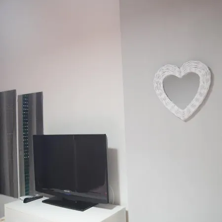 De Gasperi House- Elegante Appartamento,con Terrazza,nel Cuore Di