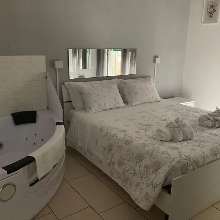 De Gasperi House- Elegante Appartamento,con Terrazza,nel Cuore Di Casa de Férias